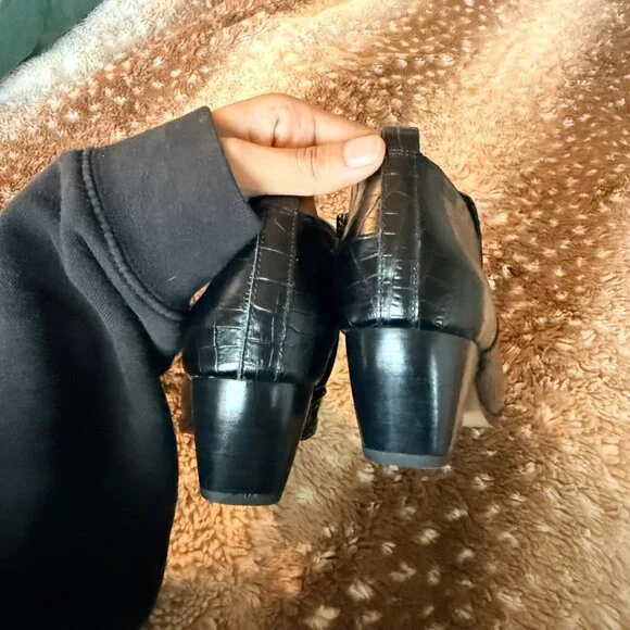 Franco Sarto Black Croc Embossed Ankle Booties Size 8 - Picture 4 of 5